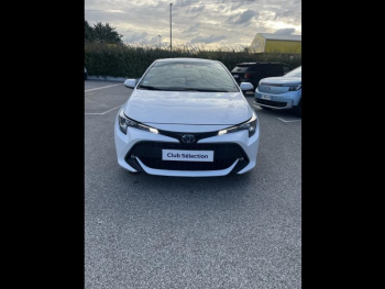 TOYOTA Corolla 122h Design MY21 84500 km à vendre TOYOTA Corolla 122h Design MY21 84500 km à vendre