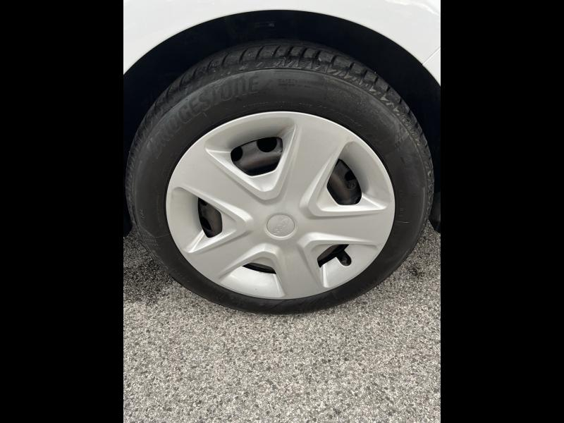 agency.seo.links.detann.title FORD Fiesta d’occasion à vendre à BRIGNOLES chez VAGNEUR (Photo 8)