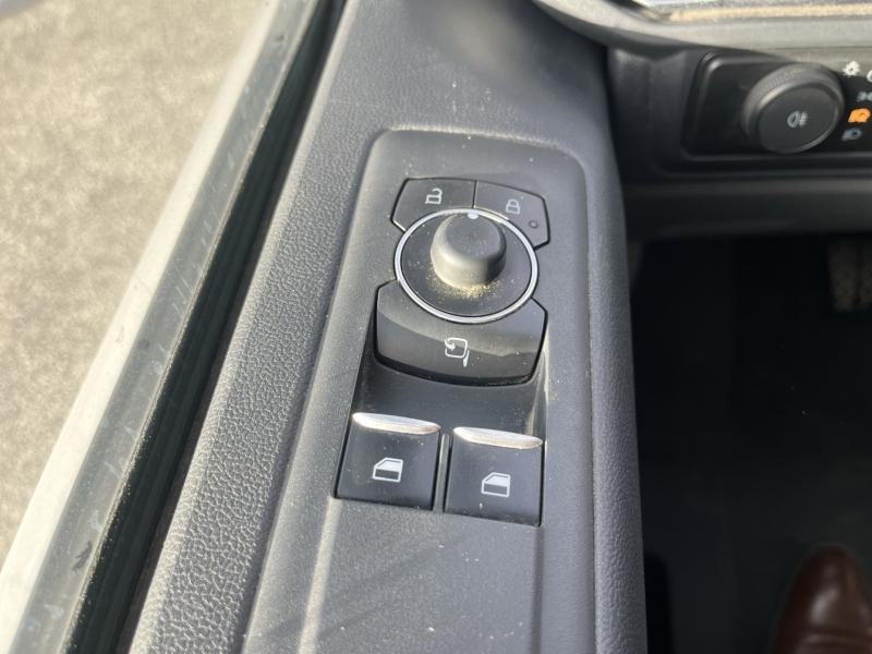 FORD Transit Custom Fg VUL d’occasion à vendre à BRIGNOLES chez VAGNEUR (Photo 19)